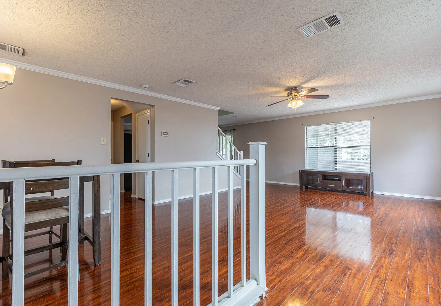 3 bed, 2.5 bath, 1698 sqft, $1,700 — Photo 4