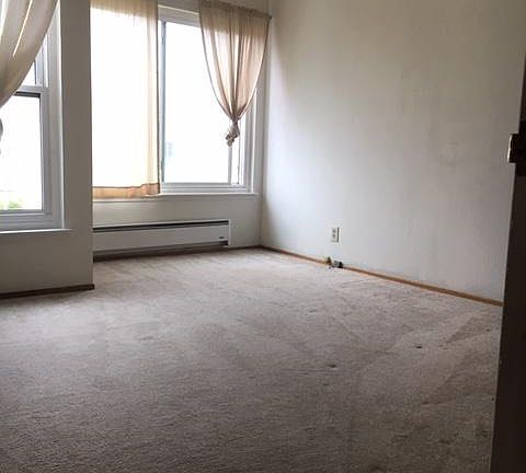 2nd image of 2745 Anza St #3