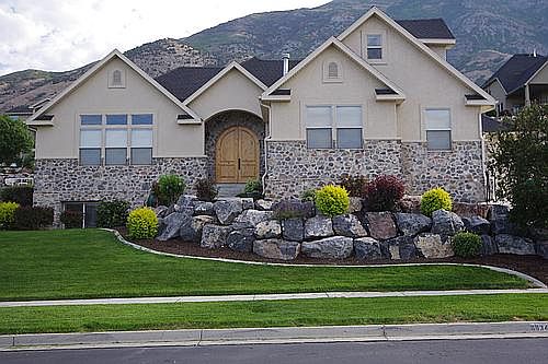 1st image of 8934 N Pine Hollow Dr