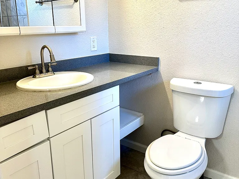2037 Robert Way #A3 — Photo 7