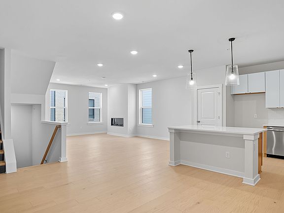 2nd image of 3436 Carlton St #4-1A