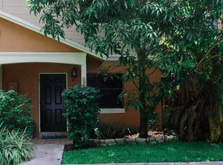 661 NW 105th Way, Pembroke Pines, FL 33026