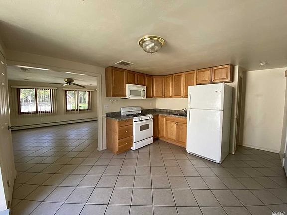 5th image of 17 Pentmoor Dr