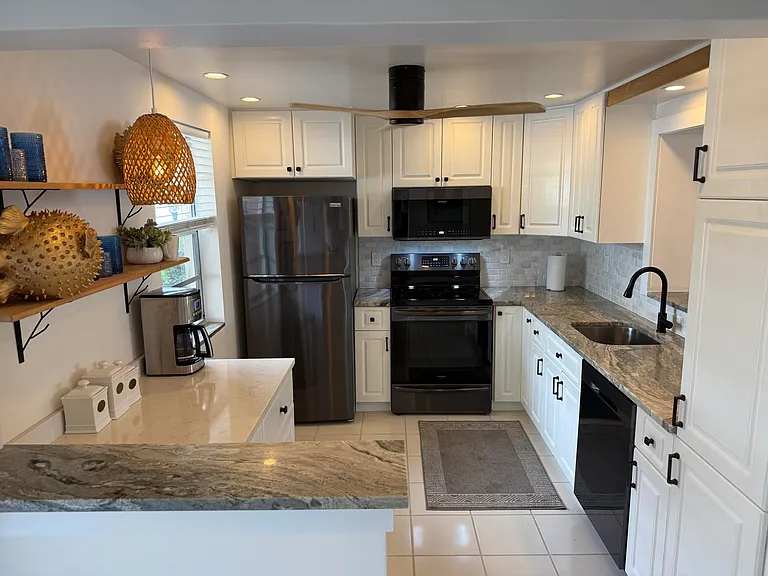 111 SE 3rd Ave #108 — Photo 8