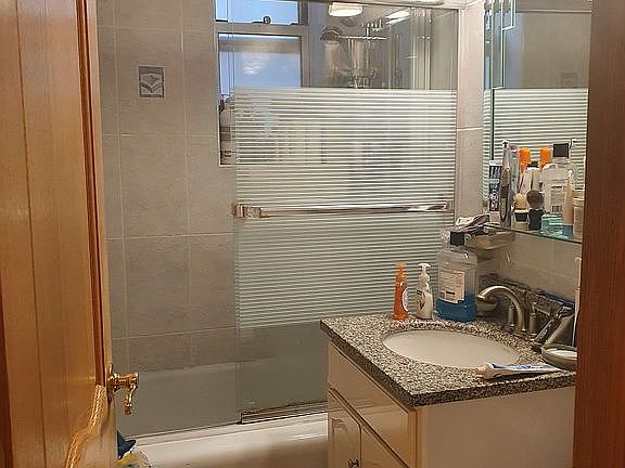 2nd image of 2514 E 7th St APT 4A