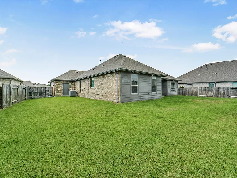 31106 Durham Creek Ct — Photo 40