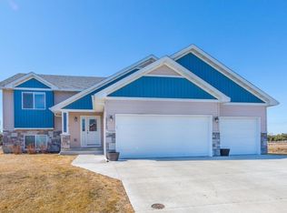 21460 Lena Trl, Big Lake, MN 55309