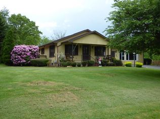 406 E Buck Ave, Rural Retreat, VA 24368