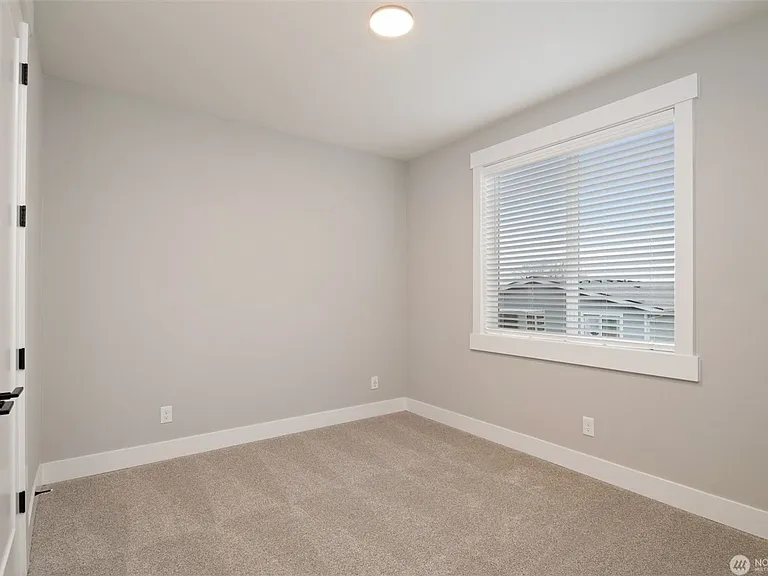 7585 S 130th Pl — Photo 3