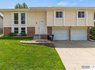 13013 Patrick Cir, Omaha, NE 68164