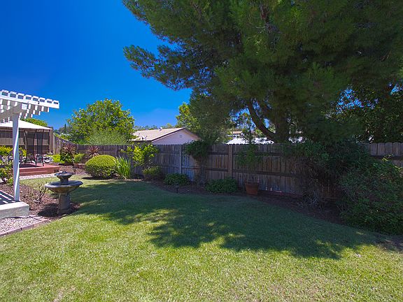 2nd image of 13609 Silver Lake Dr