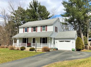 9 Avis Cir, Northampton, MA 01062