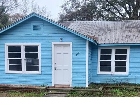 109 Thompson Blvd, Chickasaw, AL 36611