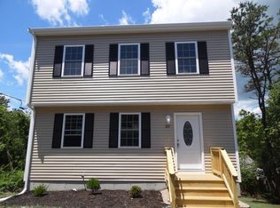 20 Leisure Ln, Wareham, MA 02571