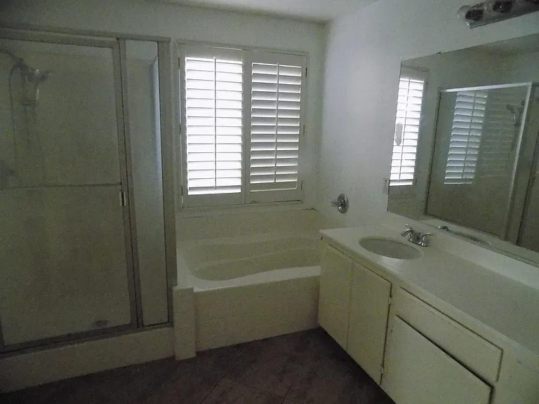 11833 Worcester Dr — Photo 13