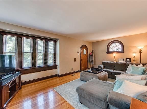 2nd image of 1706 McCready Ave