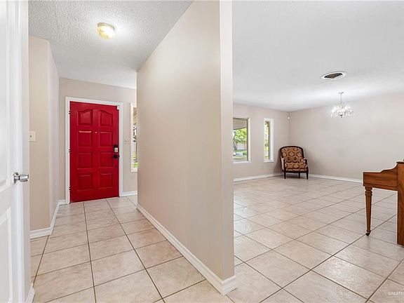 3rd image of 1418 Marigold Ave