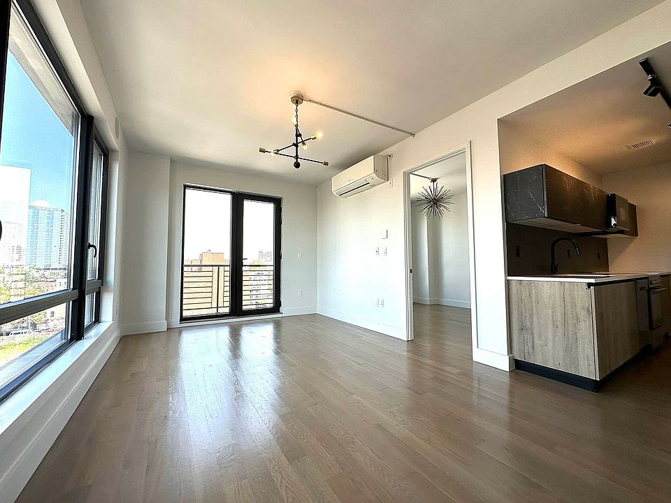 1st image of 892 Rogers Ave #713