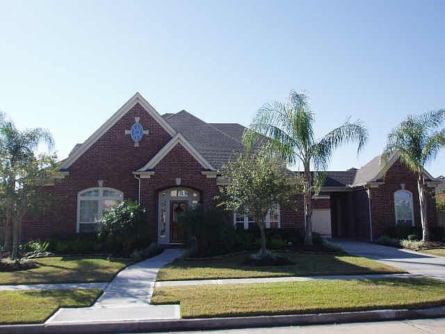 Grand Pearland home! 