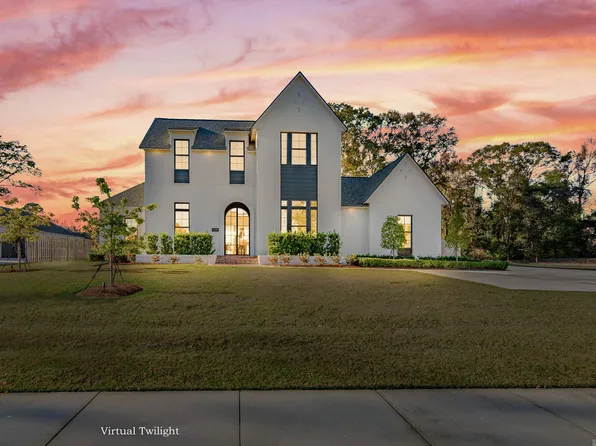 8228 Oakridge Dr, Baton Rouge, LA 70810