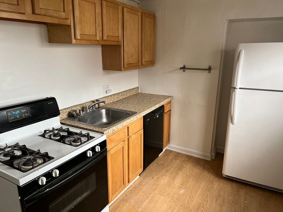 1st image of 1710 Watson St