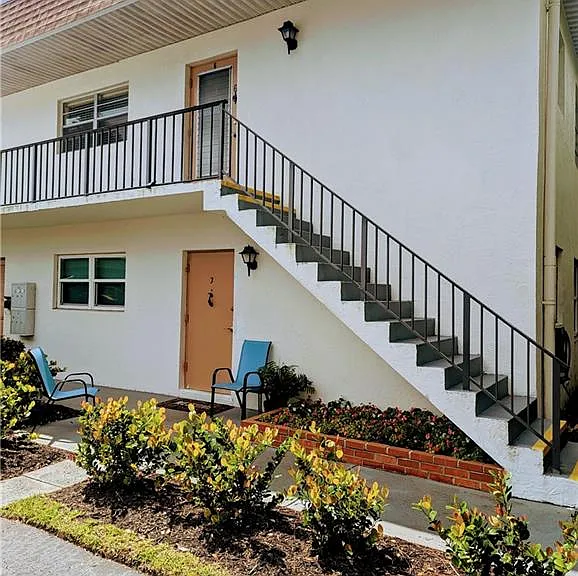 2950 SE Ocean Blvd #5-6 — Photo 2
