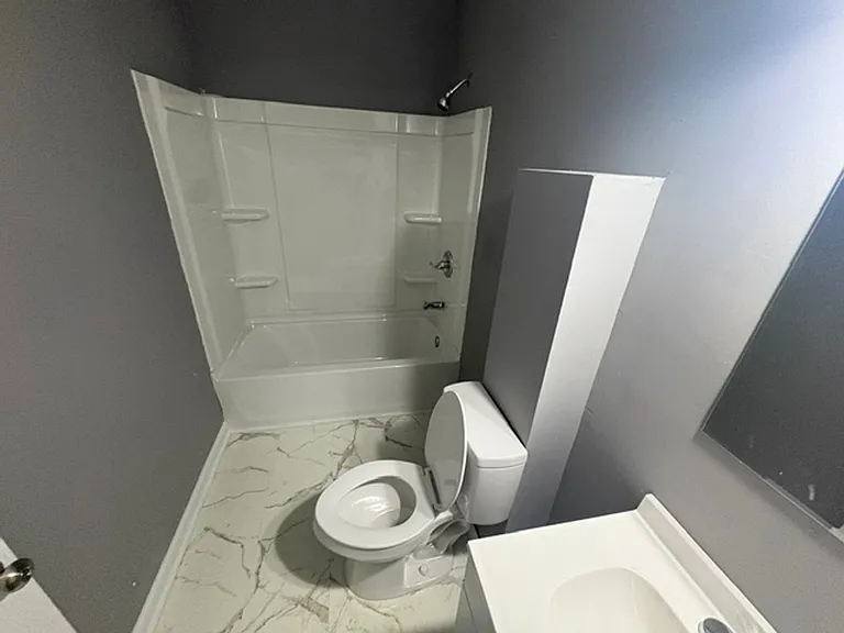 115B N College St — Photo 6