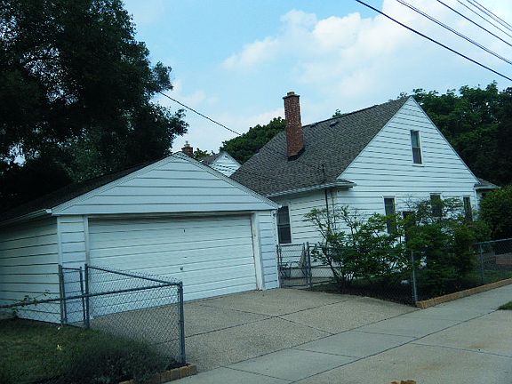 4th image of 1501 N Connecticut Ave