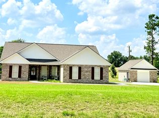 1230 Riverdale Rd, Grenada, MS 38901