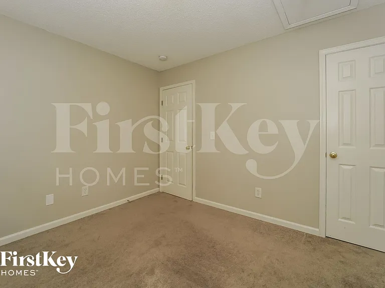 217 Kinnley Ct — Photo 10