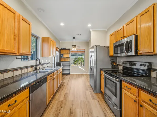 6295 S NASH Way, Chandler, AZ 85249