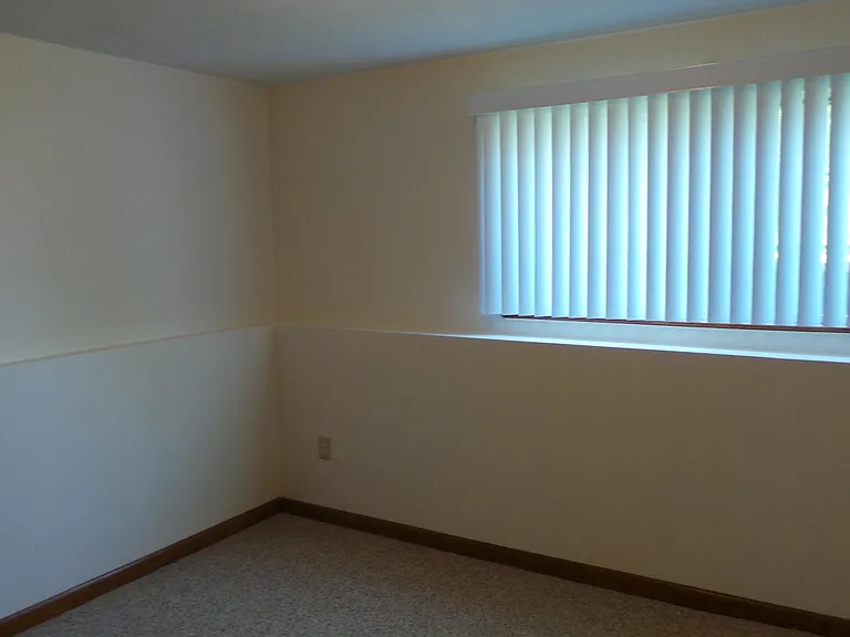 182 Chenango Ave #6 — Photo 21