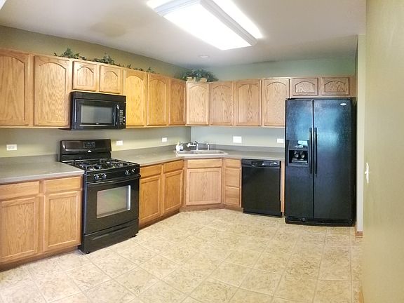 2nd image of 1829 Waverly Way