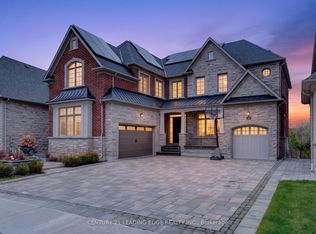 33 Stollery Pond Cres, Markham, ON L6C 0V1