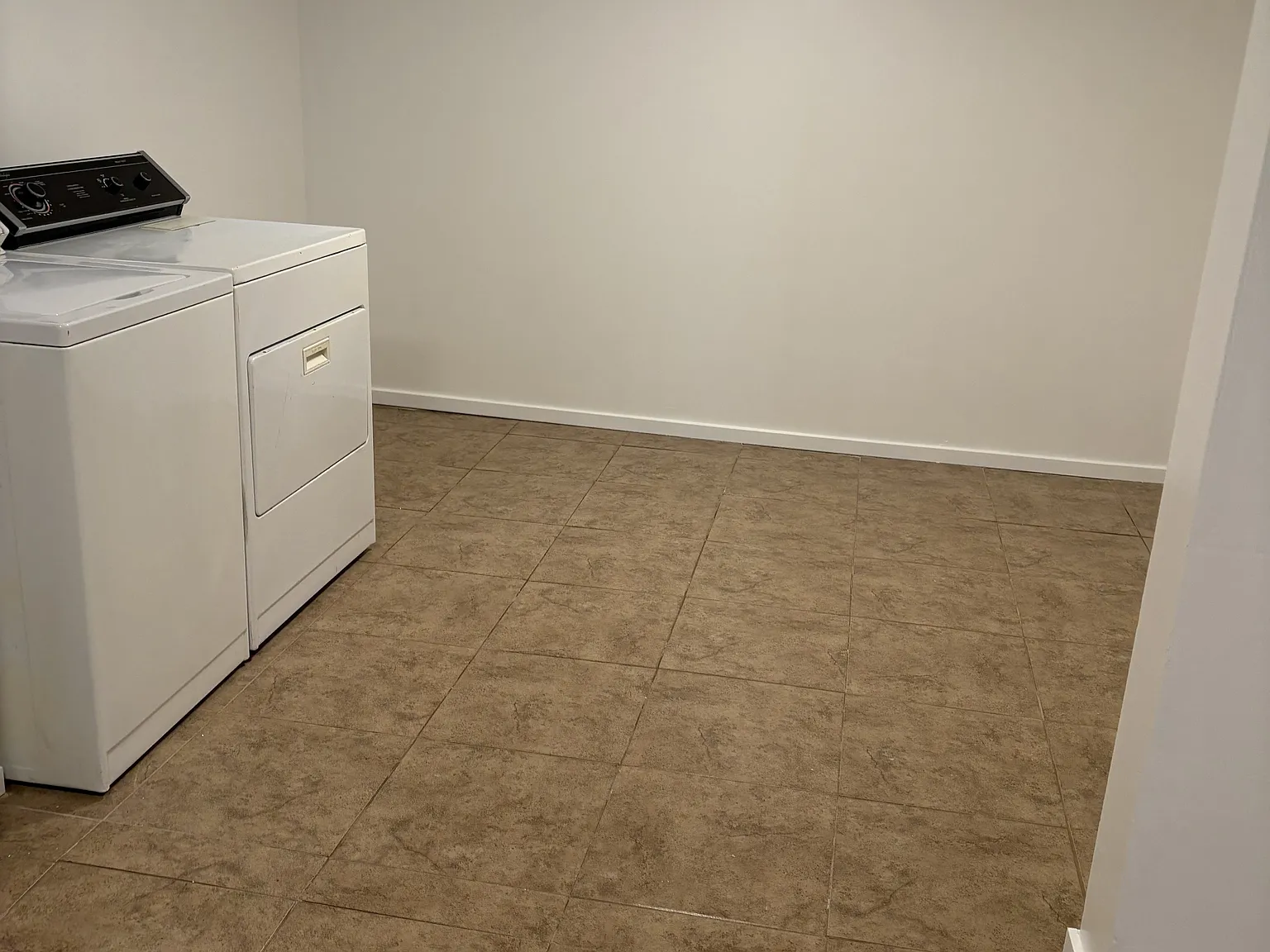 575 S. Coleman St. - SC - 2 — Photo 3