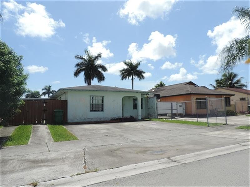 2nd image of 17621 SW 115th Ave
