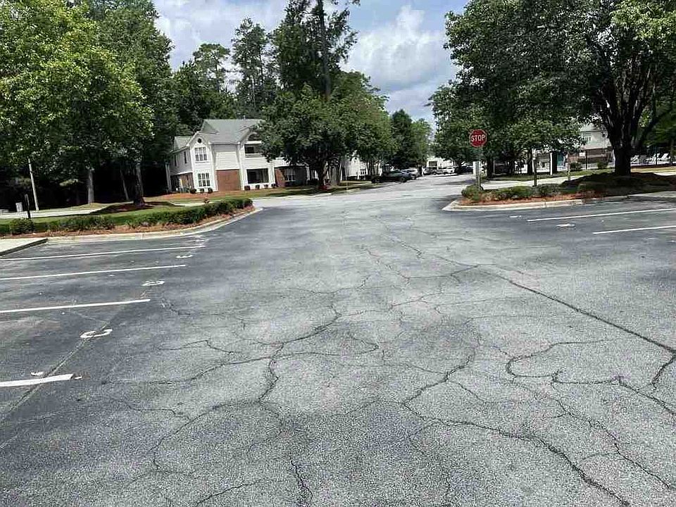 2nd image of 1100 Turtle Creek Rd #F
