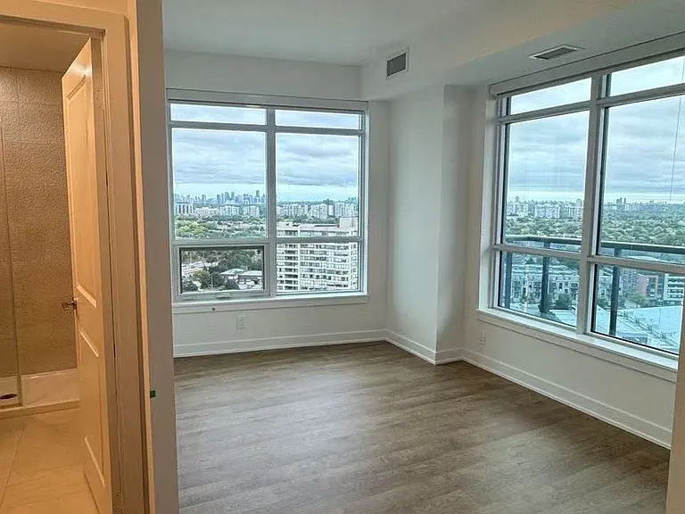 50 Upper Mall Way #1802 — Photo 15