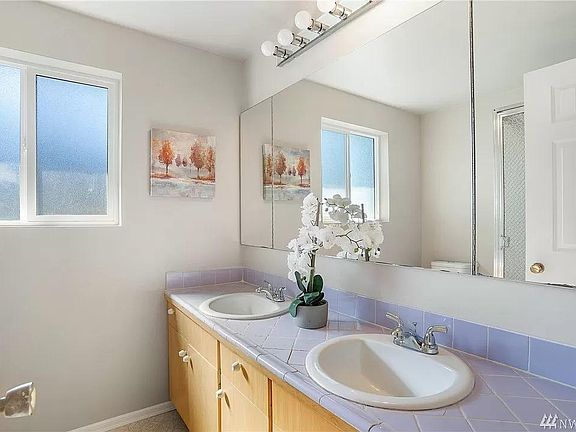 4th image of 16830 NE 9th Pl #1