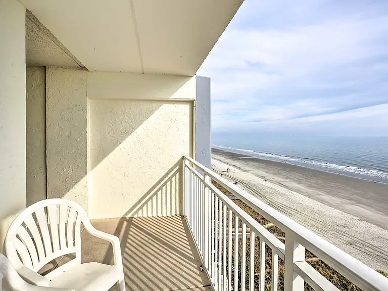 1709 S Ocean Blvd — Photo 4
