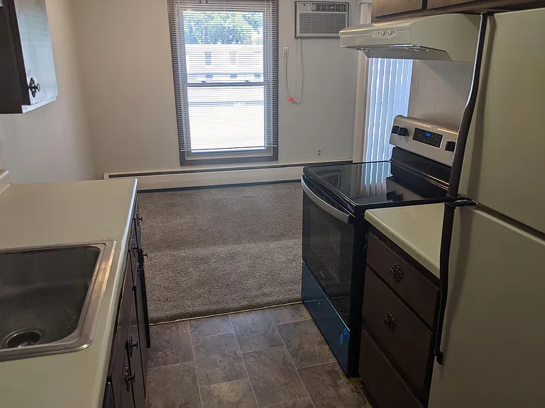 819 11th Ave S #8 — Photo 13