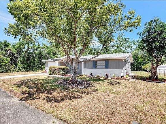 3rd image of 5019 Forest Hills Dr