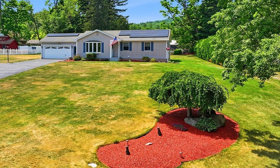 1st image of 15 Tiffany Ln