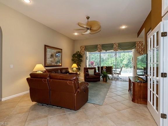 3rd image of 9455 Oak Strand Dr