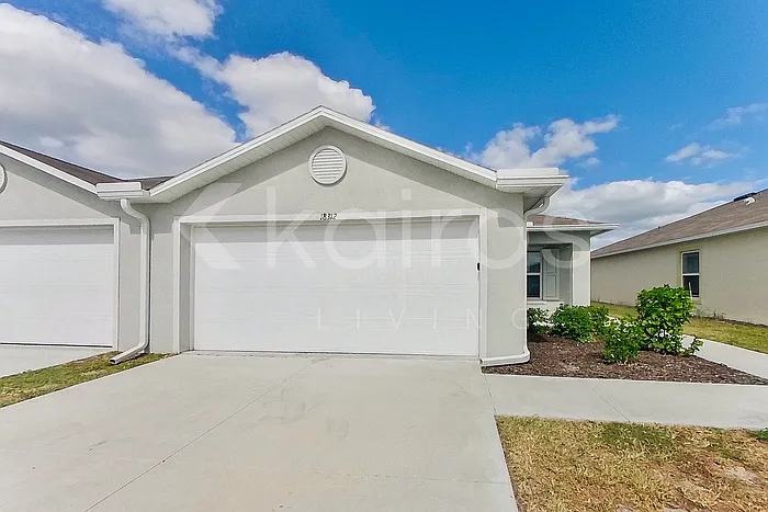3 bed, 2.0 bath, 1400 sqft, $1,525 — Photo 1