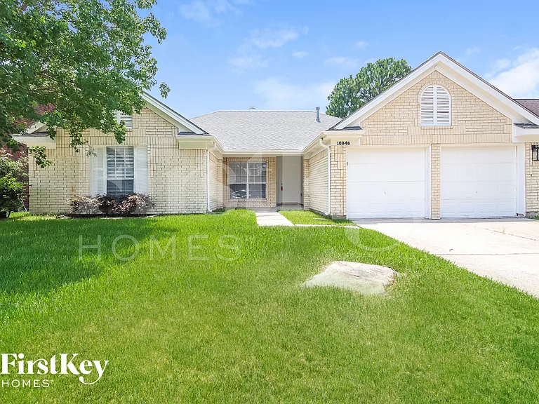 10846 E Linwood Dr — Photo 1