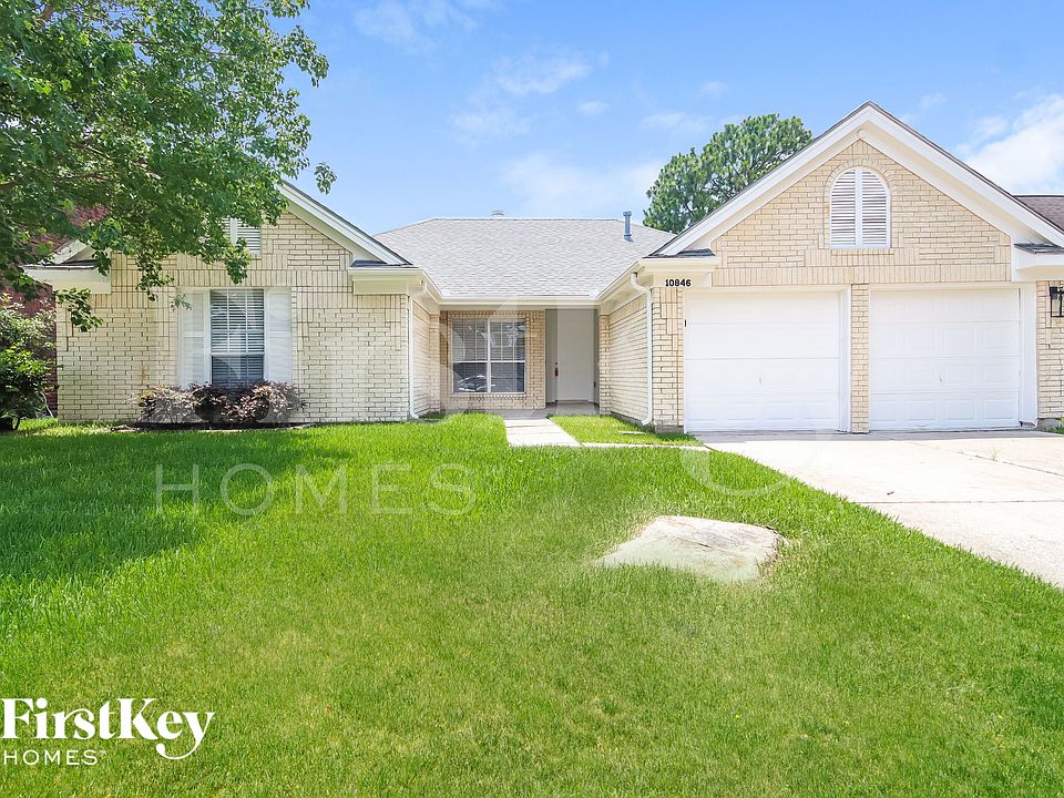 1st image of 10846 E Linwood Dr