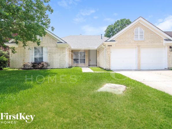10846 E Linwood Dr, La Porte, TX