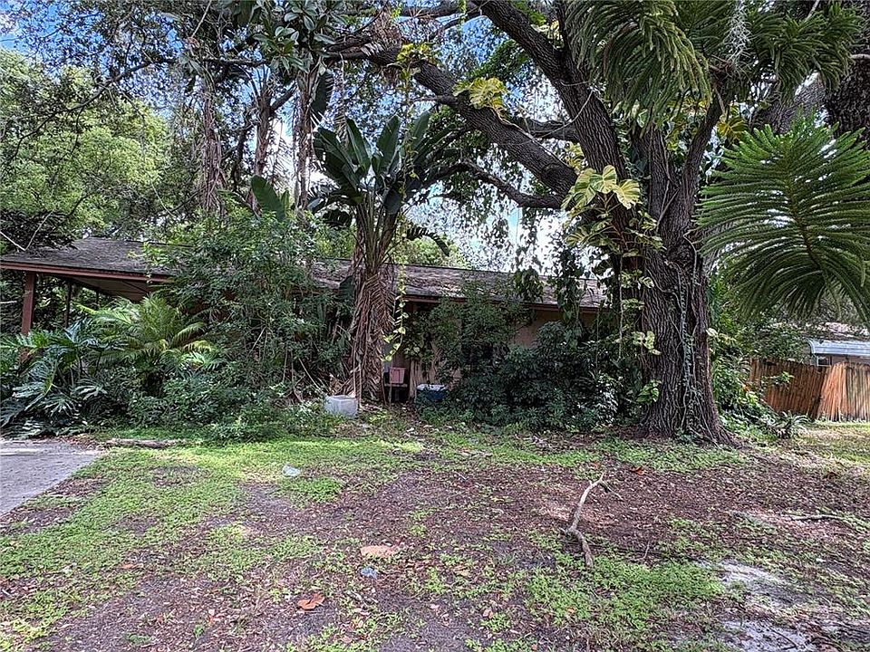 1st image of 102 13TH STREET SE