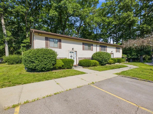 38098 Hixford Pl, Westland, MI 48185
